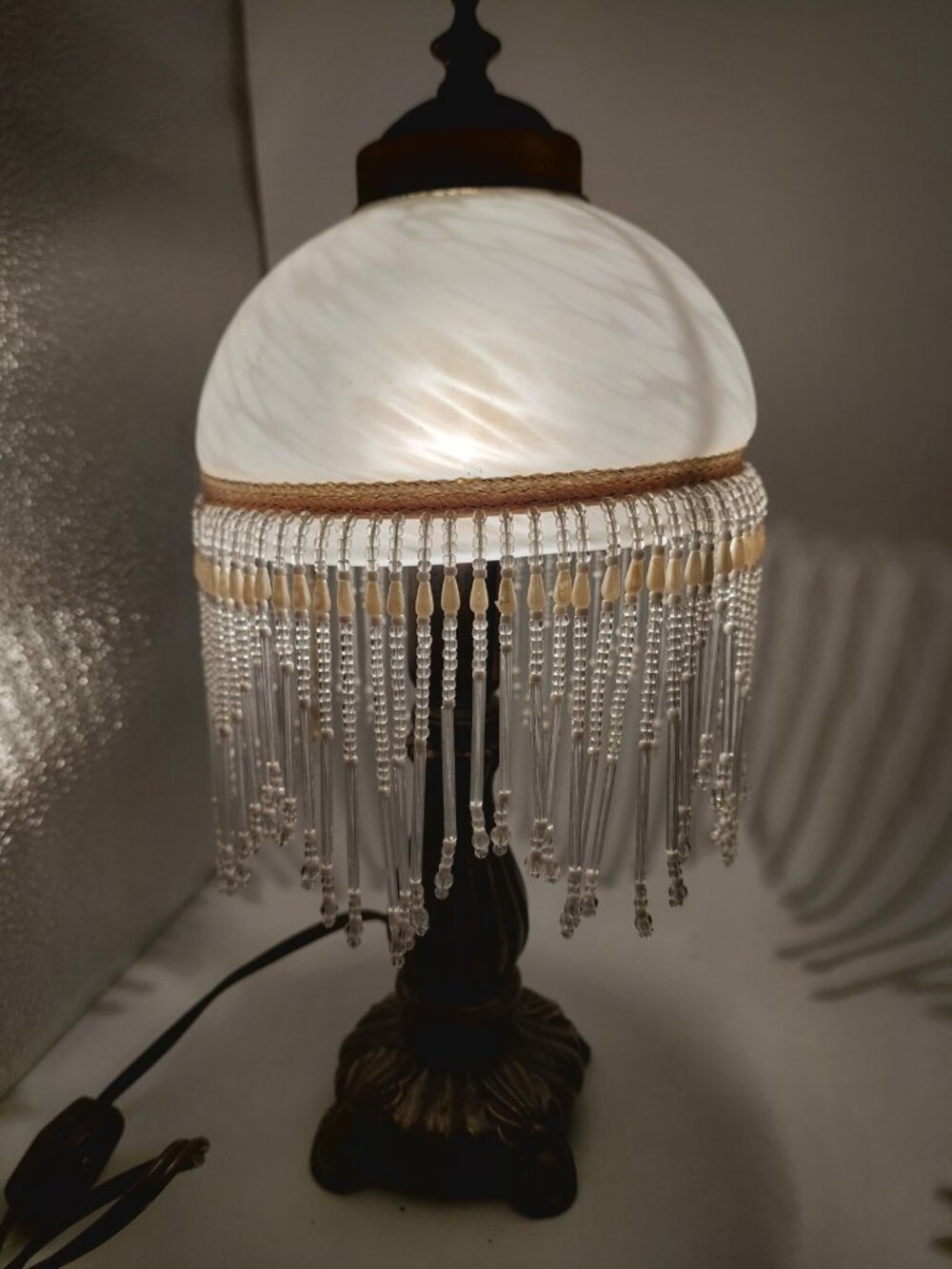 Victorian Beaded Fringe Boudoir Vintage Table Lamp 13” Glass Shade Works